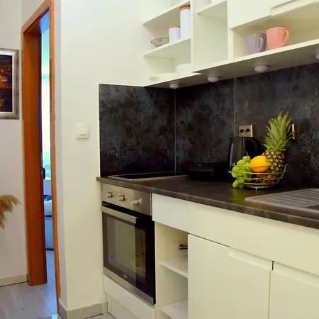 Apartman Del Mar Apartment, Two Bedrooms, Beachfront *