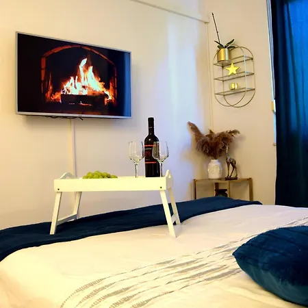 Apartman Del Mar Apartment, Two Bedrooms, Beachfront *