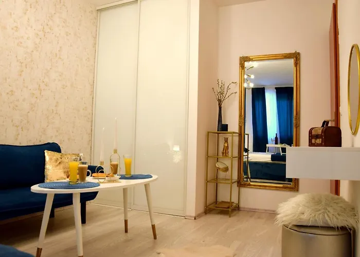 Del Mar Apartment, Two Bedrooms, Beachfront