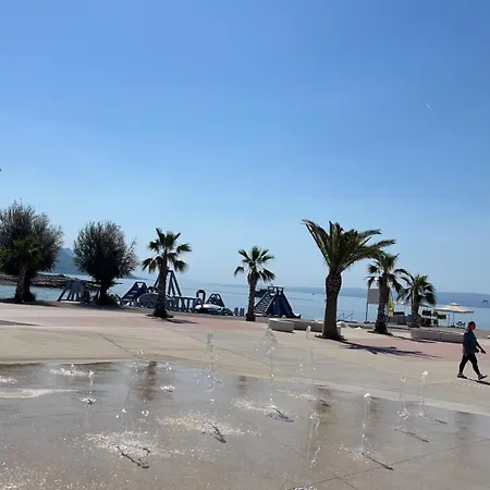 Del Mar Apartment, Two Bedrooms, Beachfront 스플리트