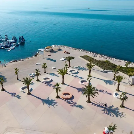 Del Mar Apartment, Two Bedrooms, Beachfront 아파트 *