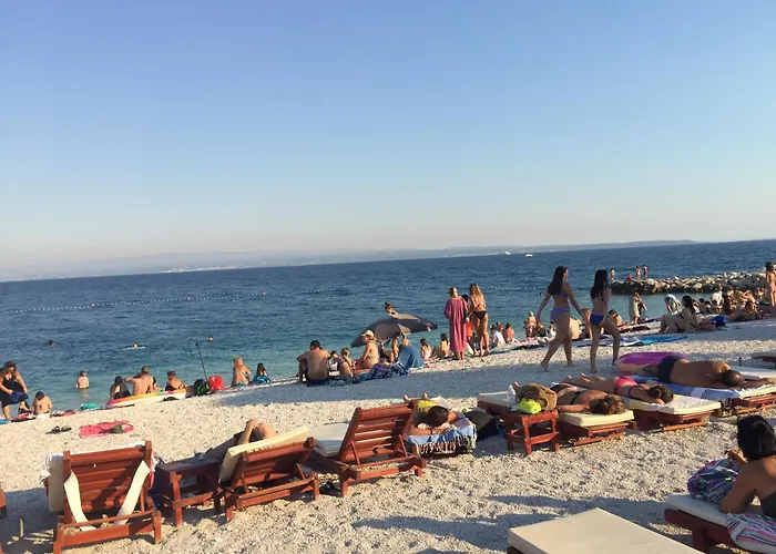 Διαμέρισμα Del Mar Apartment, Two Bedrooms, Beachfront *