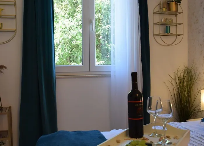 アパート Del Mar Apartment, Two Bedrooms, Beachfront *