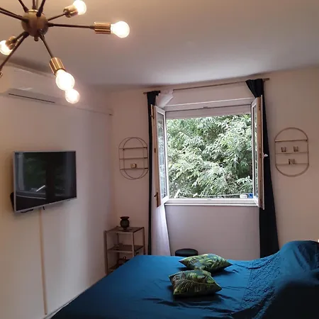 Apartmán Del Mar Apartment, Two Bedrooms, Beachfront *