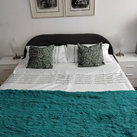 Del Mar Apartment, Two Bedrooms, Beachfront *