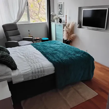 Del Mar Apartment, Two Bedrooms, Beachfront Split